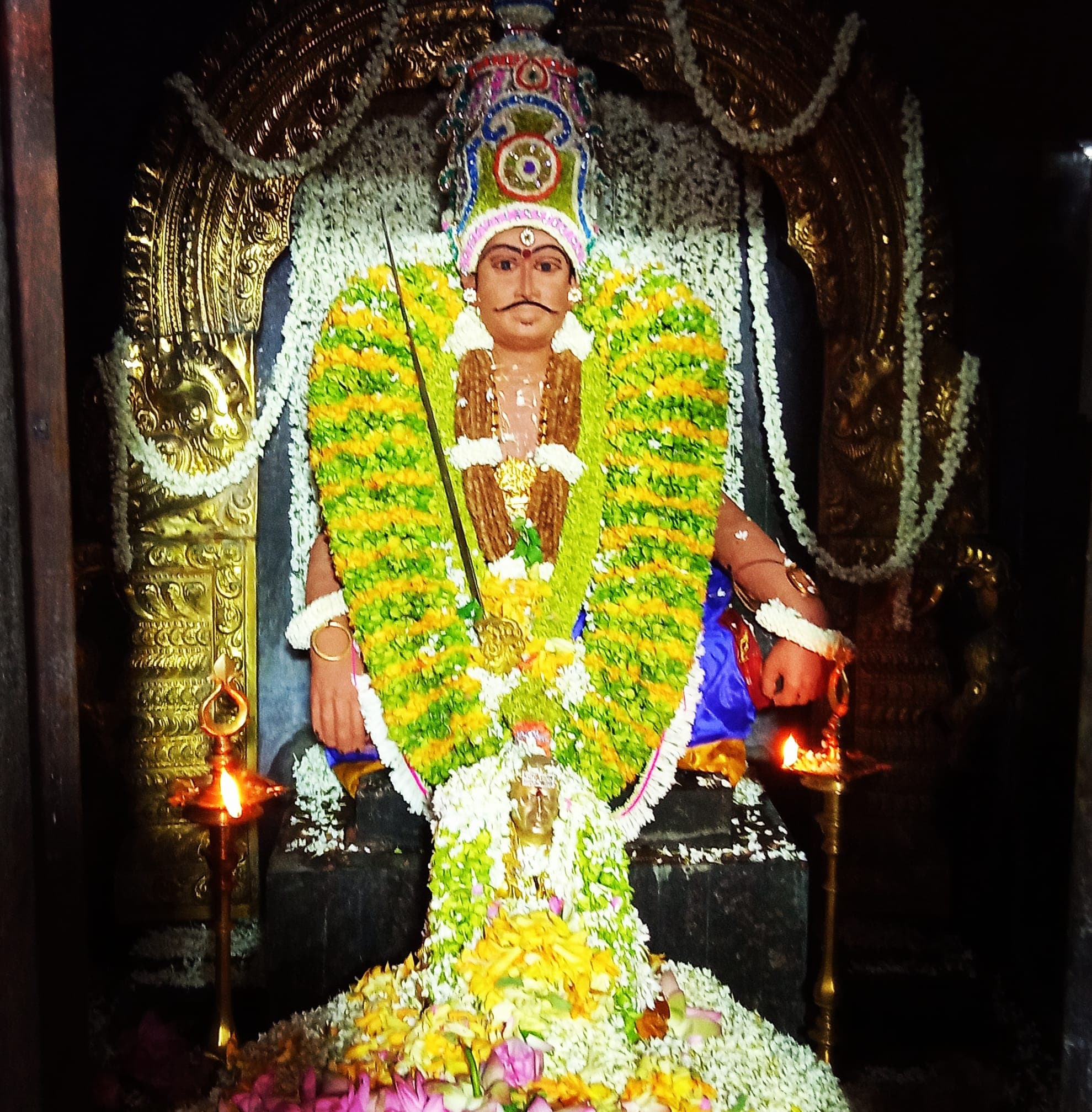 Maha Guru Poojai - Paying heartfelt reverence to Marulalar Arul Siddhar Punniyakotti Swamigal.